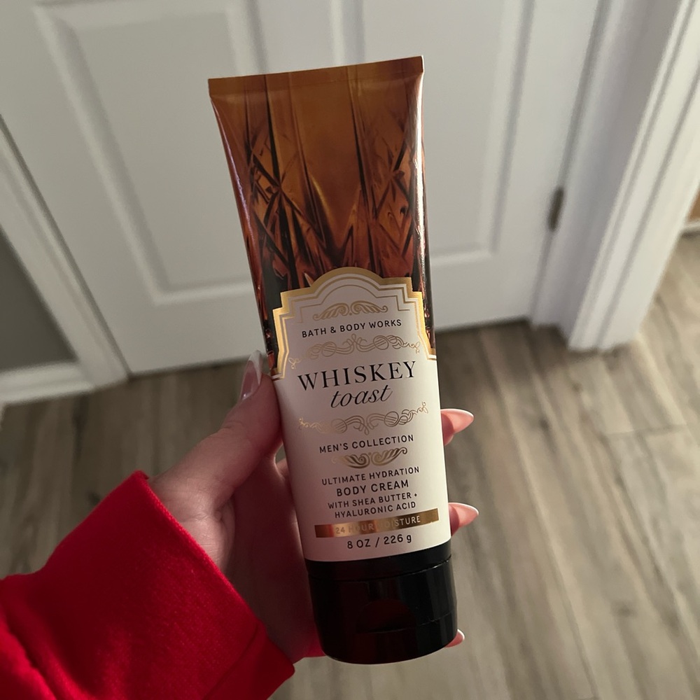 Bath & Body Works Whiskey Toast Men's Body Cream - Brown and Cream